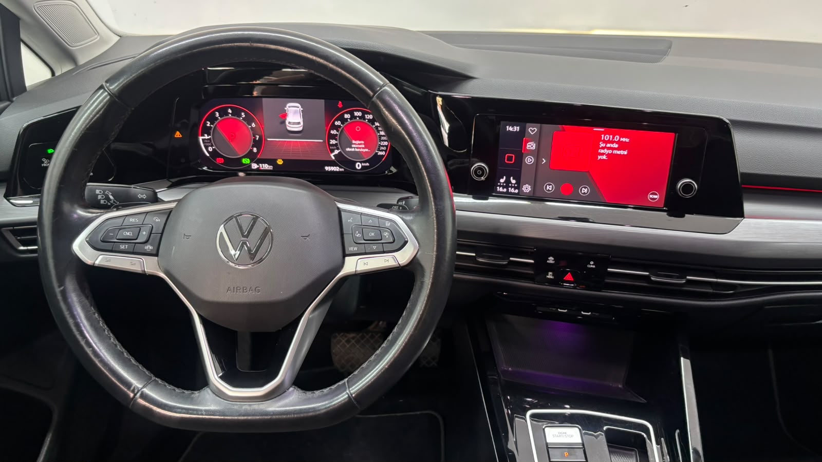 VOLKSWAGEN GOLF 24